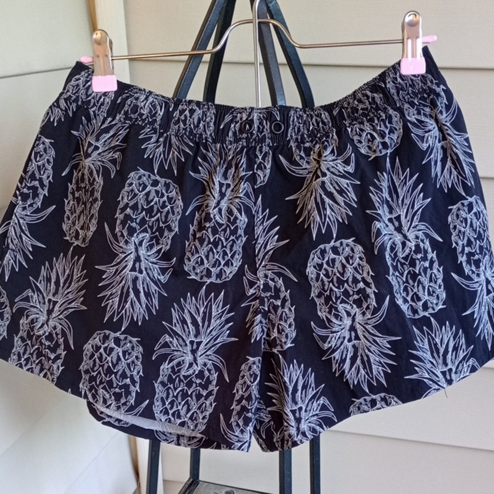 Lauren James Gray‎ Pineapple Pattern Athletic Shorts